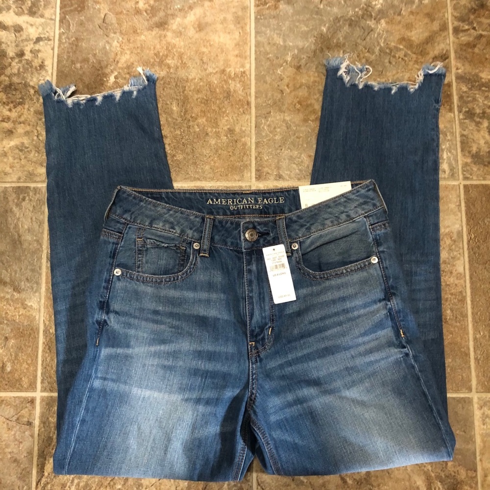 American Eagle Hi-Rise Tomgirl Jeans